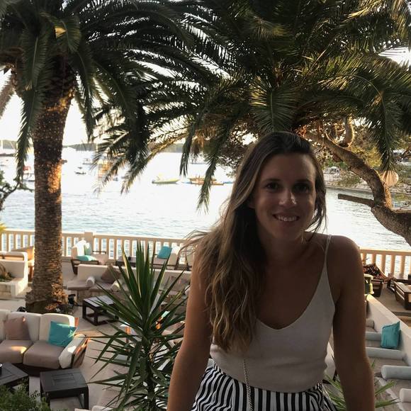 Meet your Posher, Simone - Picture 1 of 1